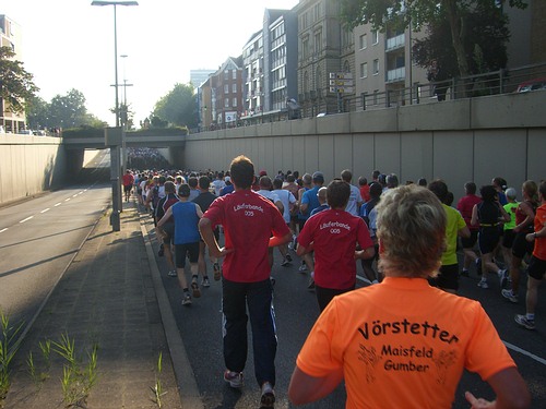 Die erste von zwei Unterführungen auf der Kriegsstraße