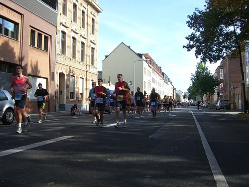 22-KM-Marke beim Kln Marathon