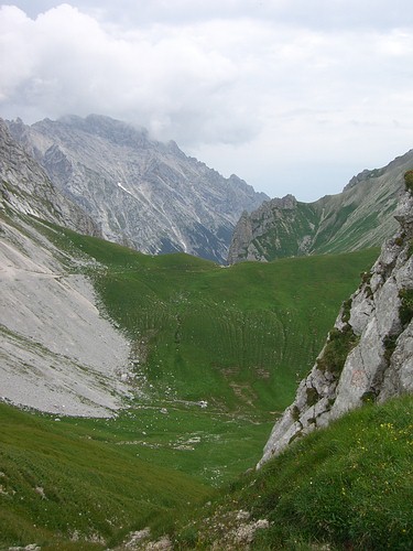 6. Zugspitz-Extremberglauf: Herrlicher Ausblick auf grüne Flächen