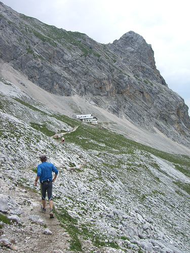 6. Zugspitz-Extremberglauf: Die Knorrhütte ist in Sicht