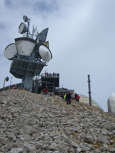 6. Zugspitz-Extremberglauf: Das Ziel liegt unter der Besucherplattform
