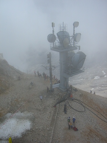 6. Zugspitz-Extremberglauf: Blick von der Besucherplattform auf den Zielbereich