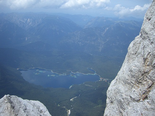 6. Zugspitz-Extremberglauf: Der Eibsee