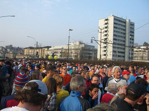 4860 Läufer am Start